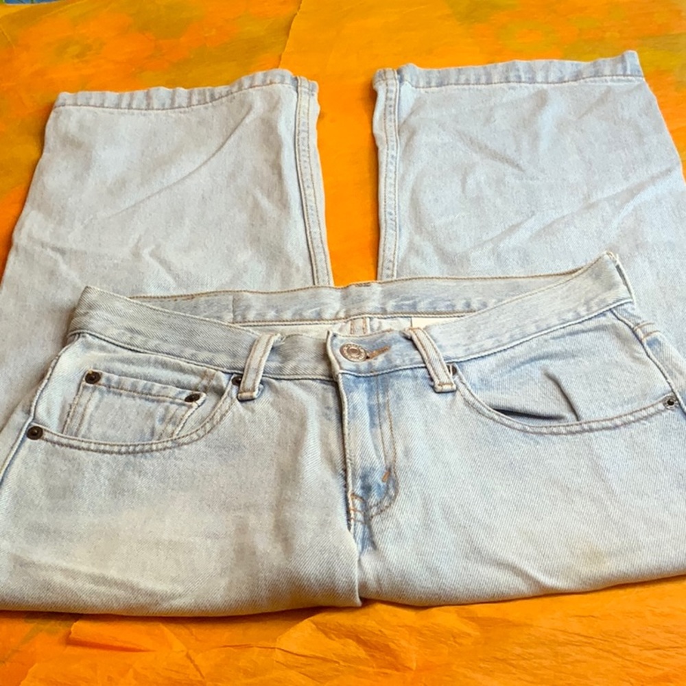 Levi’s red tab size 1
